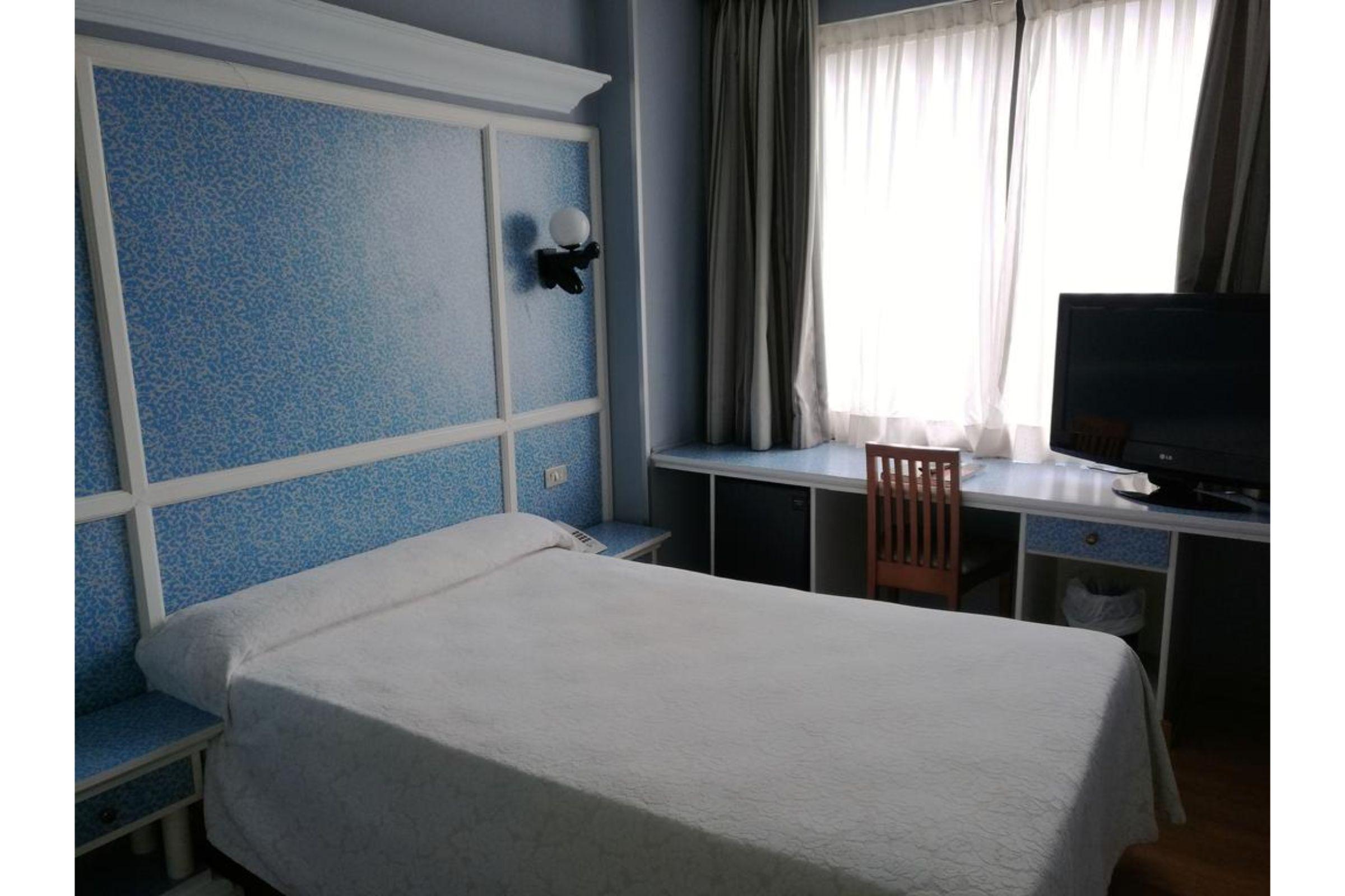 Hotel City House Las Lomas Oviedo Bagian luar foto