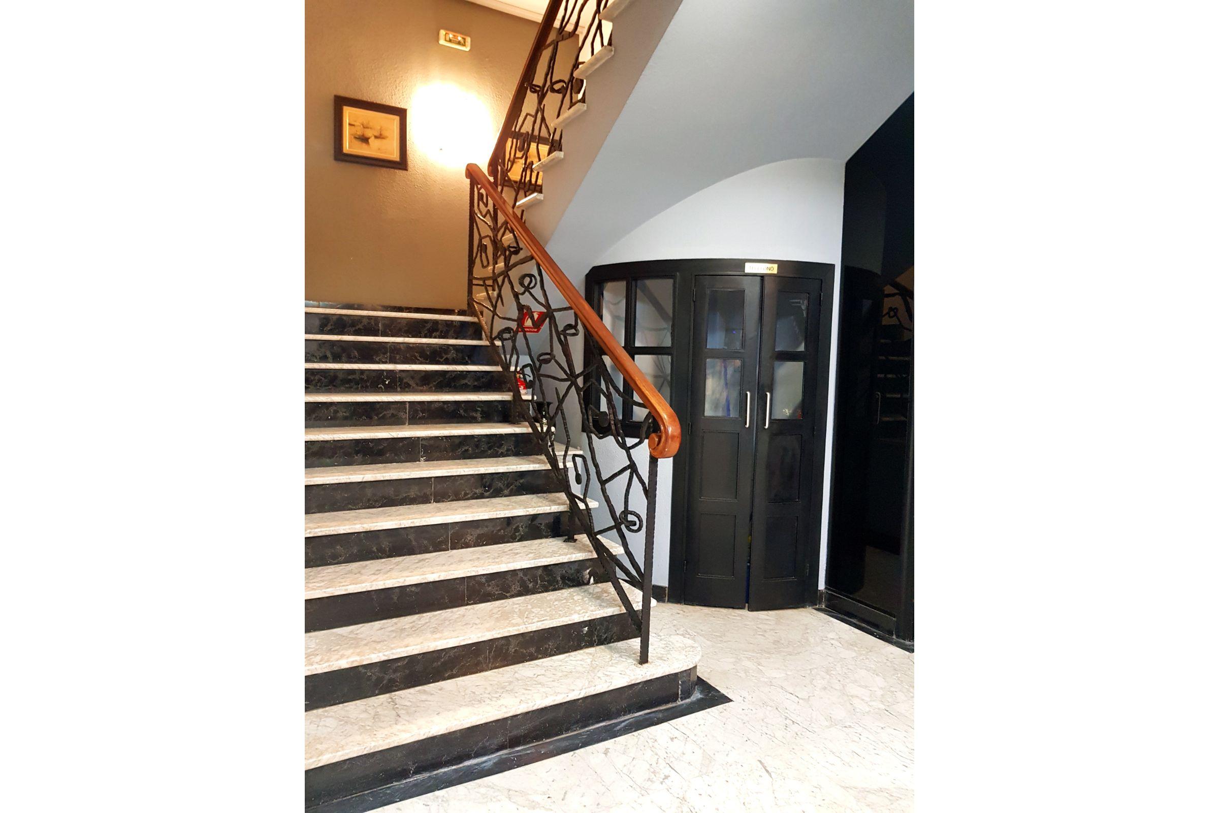 Hotel City House Las Lomas Oviedo Bagian luar foto