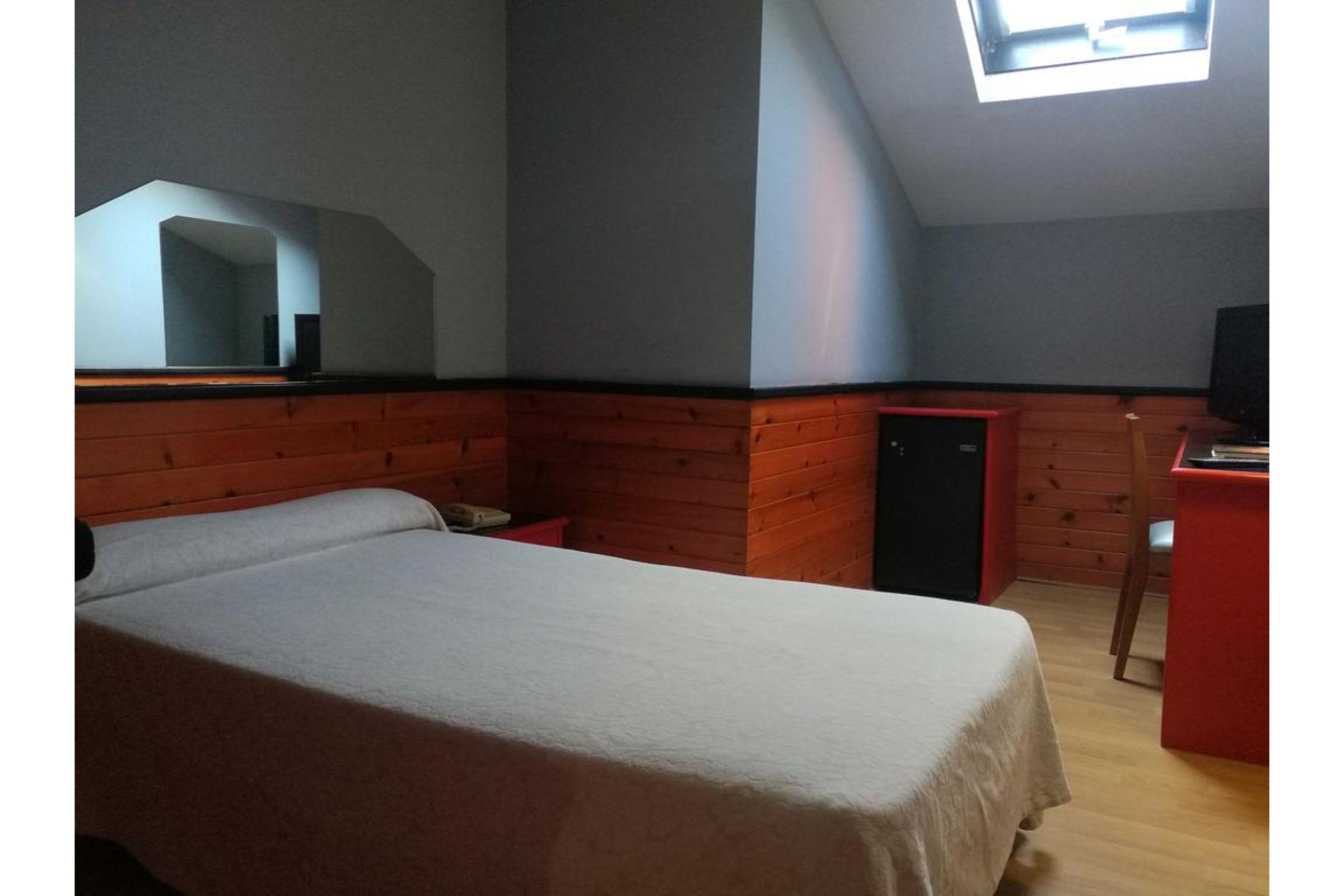 Hotel City House Las Lomas Oviedo Bagian luar foto