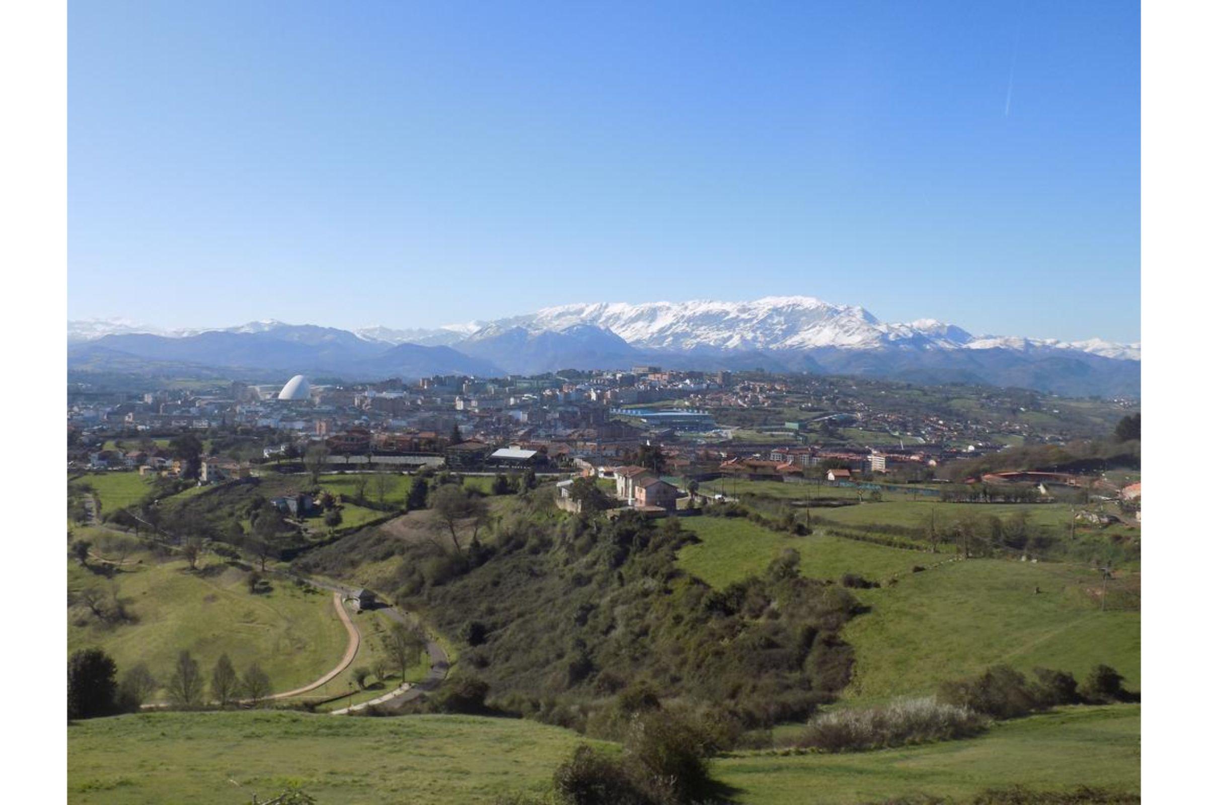 Hotel City House Las Lomas Oviedo Bagian luar foto