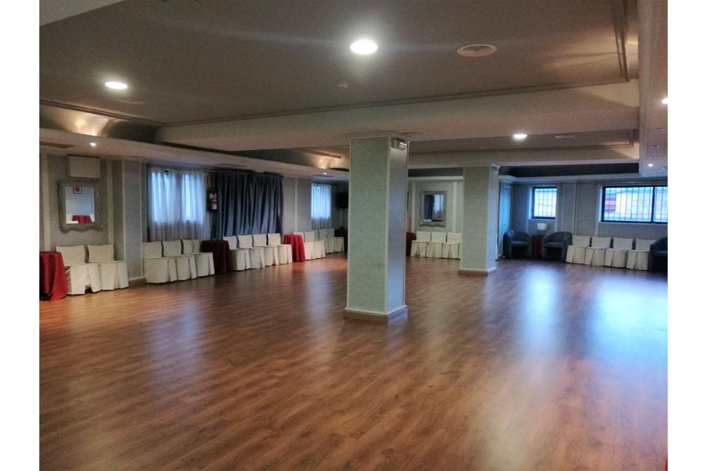 Hotel City House Las Lomas Oviedo Bagian luar foto