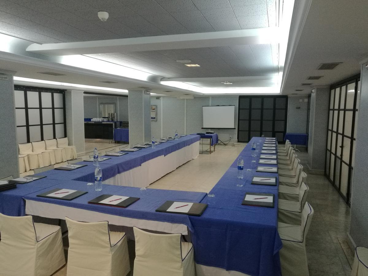 Hotel City House Las Lomas Oviedo Bagian luar foto