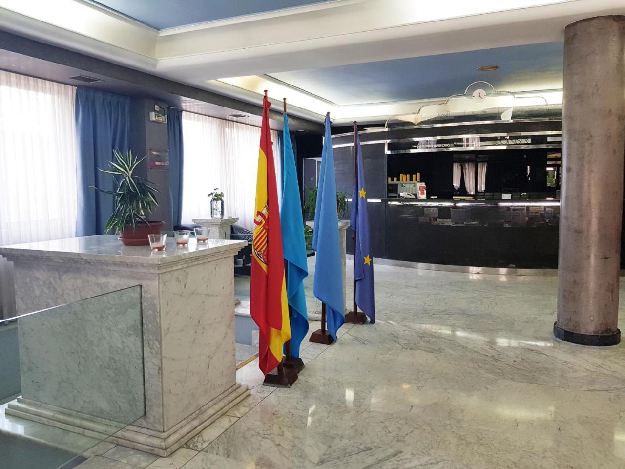 Hotel City House Las Lomas Oviedo Bagian luar foto