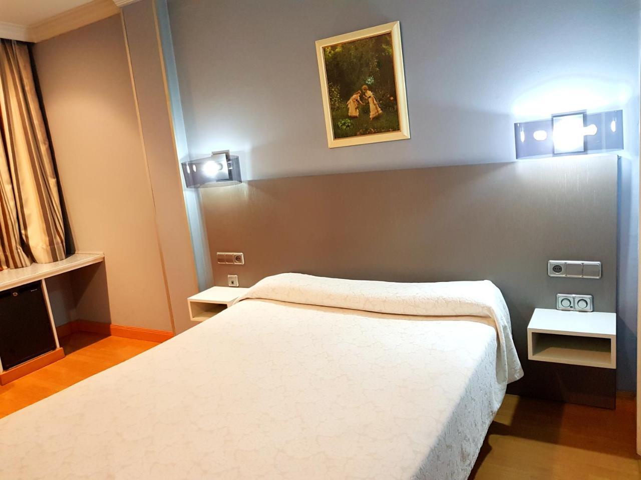 Hotel City House Las Lomas Oviedo Bagian luar foto